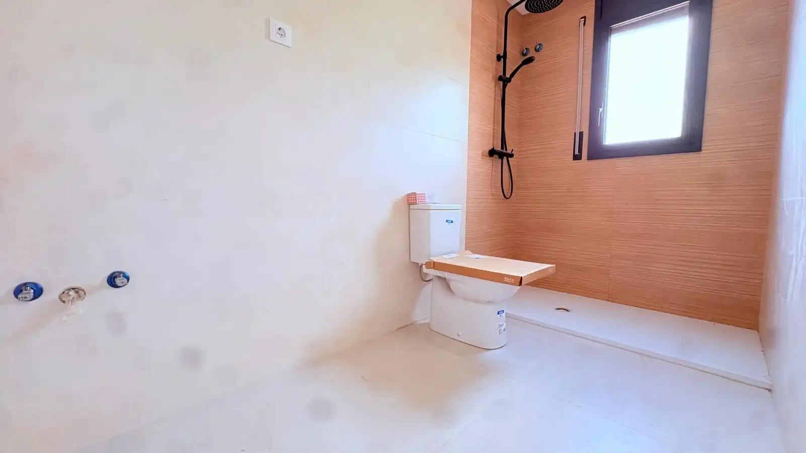 Baño de Casa o chalet en venta en Castellar del Vallès con Calefacción, Parquet y Terraza