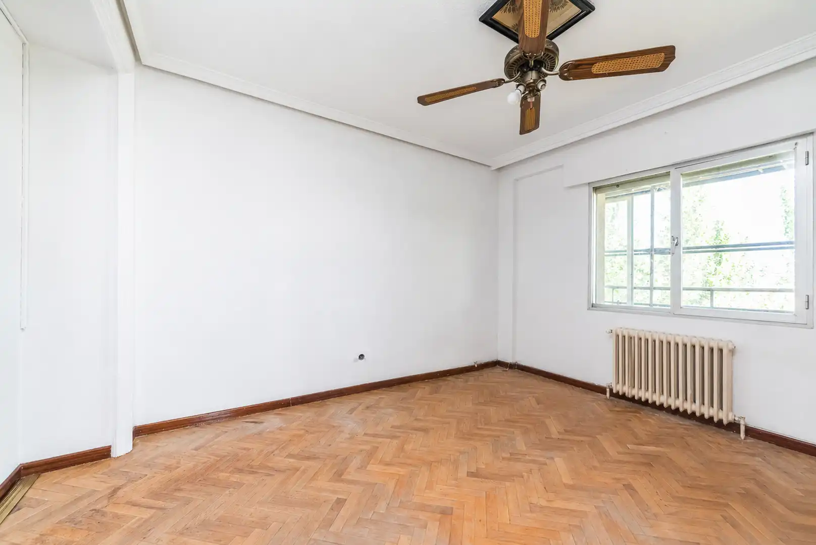 Habitación de Piso en venta en Móstoles con Calefacción, Parquet y Terraza