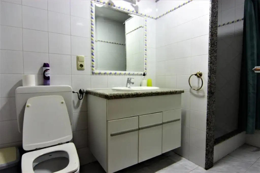 Bathroom of Houses for sale in Benissa  with Air Conditioner, Terrace and Storage room