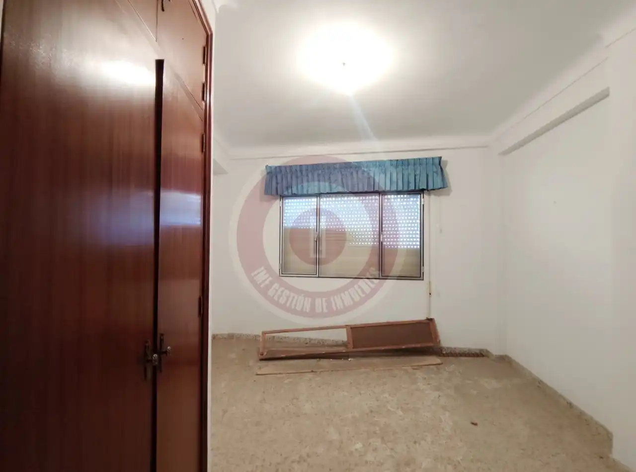 Dormitori de Edifici en venda en Vélez-Málaga amb Alarma