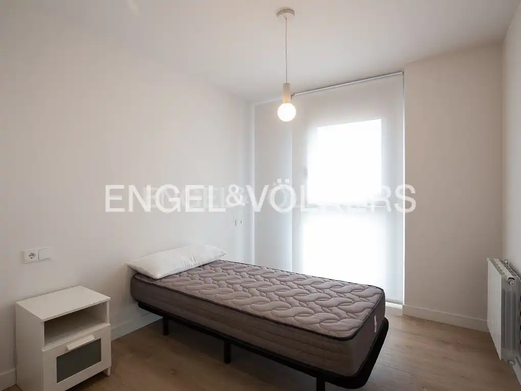 Schlafzimmer von Wohnung zur Miete in Valencia mit Klimaanlage, Heizung und Parkett