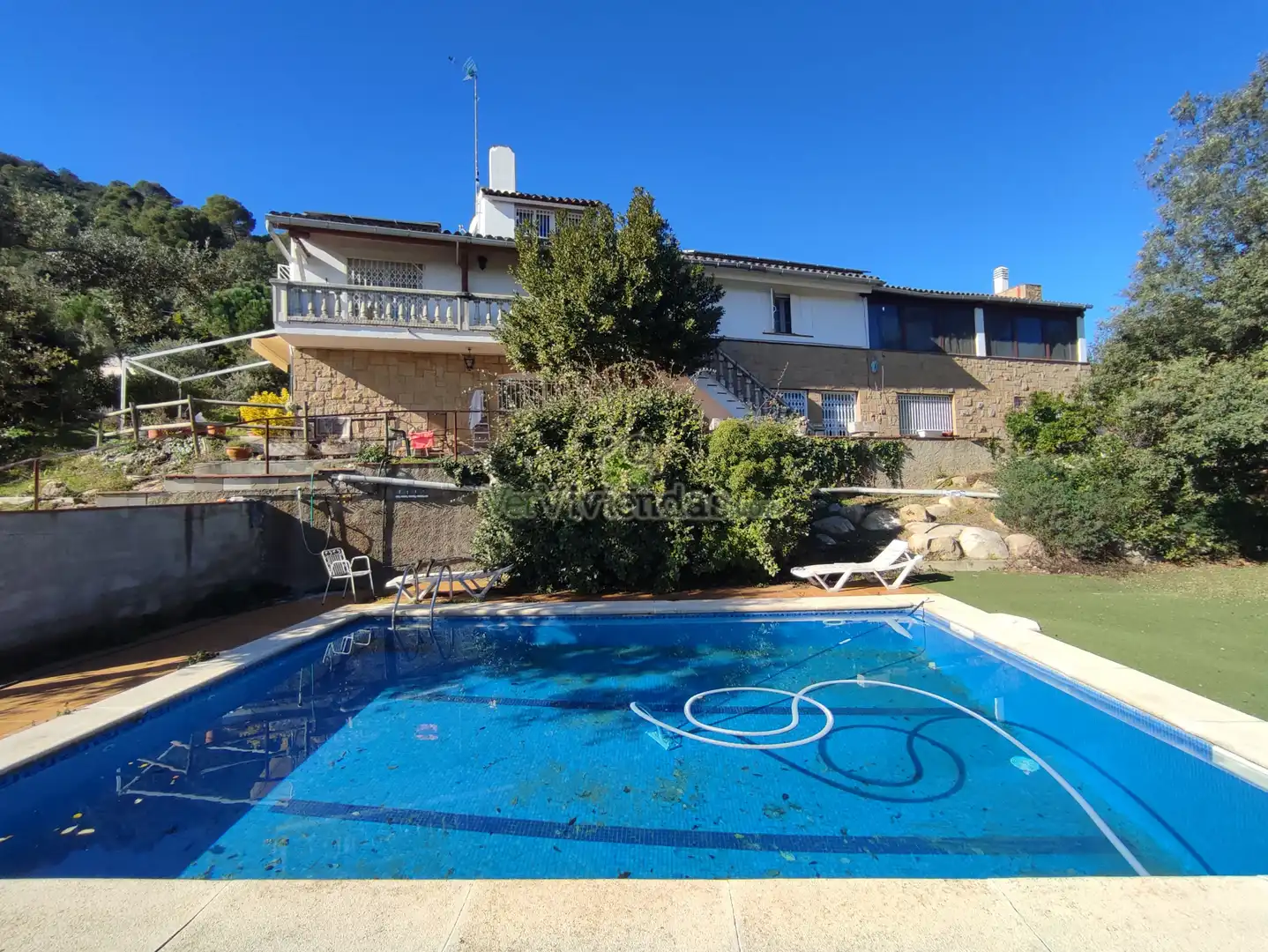 Casa con terraza en venta en Carrer de les Tres Creus 4, imagen 2