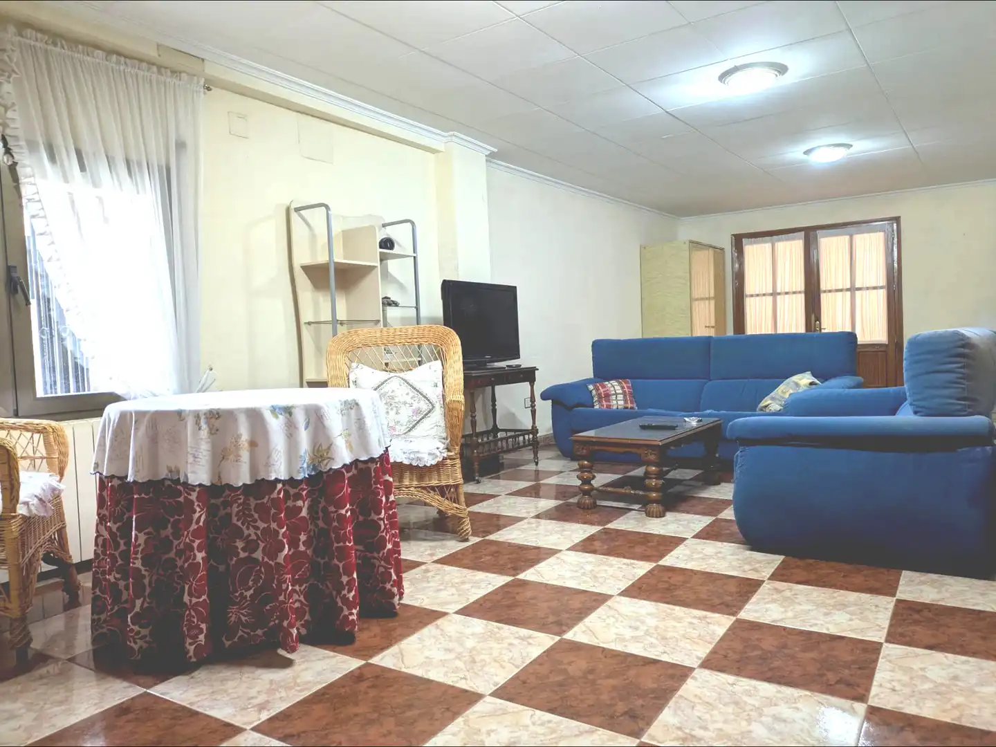 Living room of Houses for sale in Quinto  with Balcony