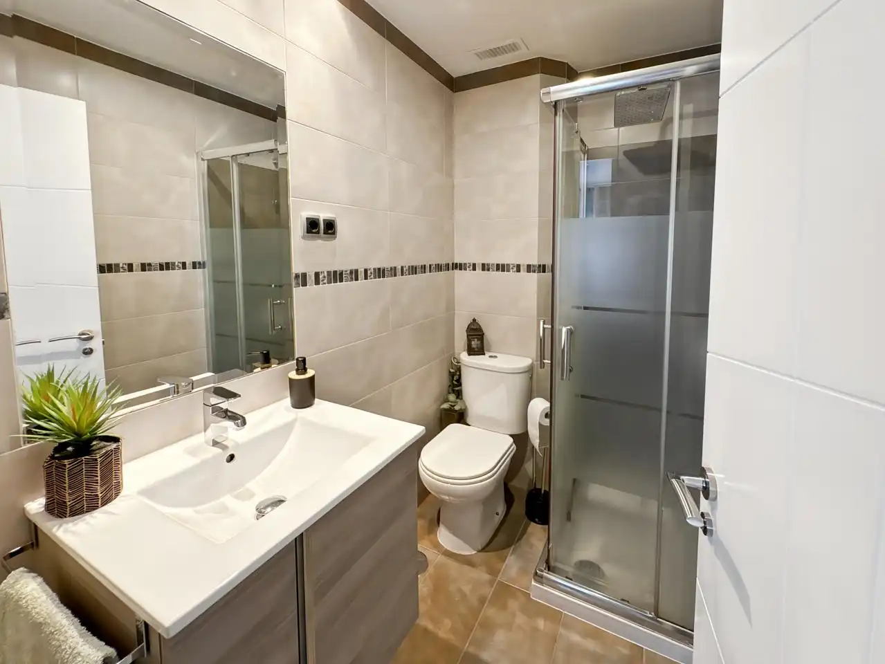 Flat with pool for sale in Avenida de la Gran Vía del Sureste, imagen 19