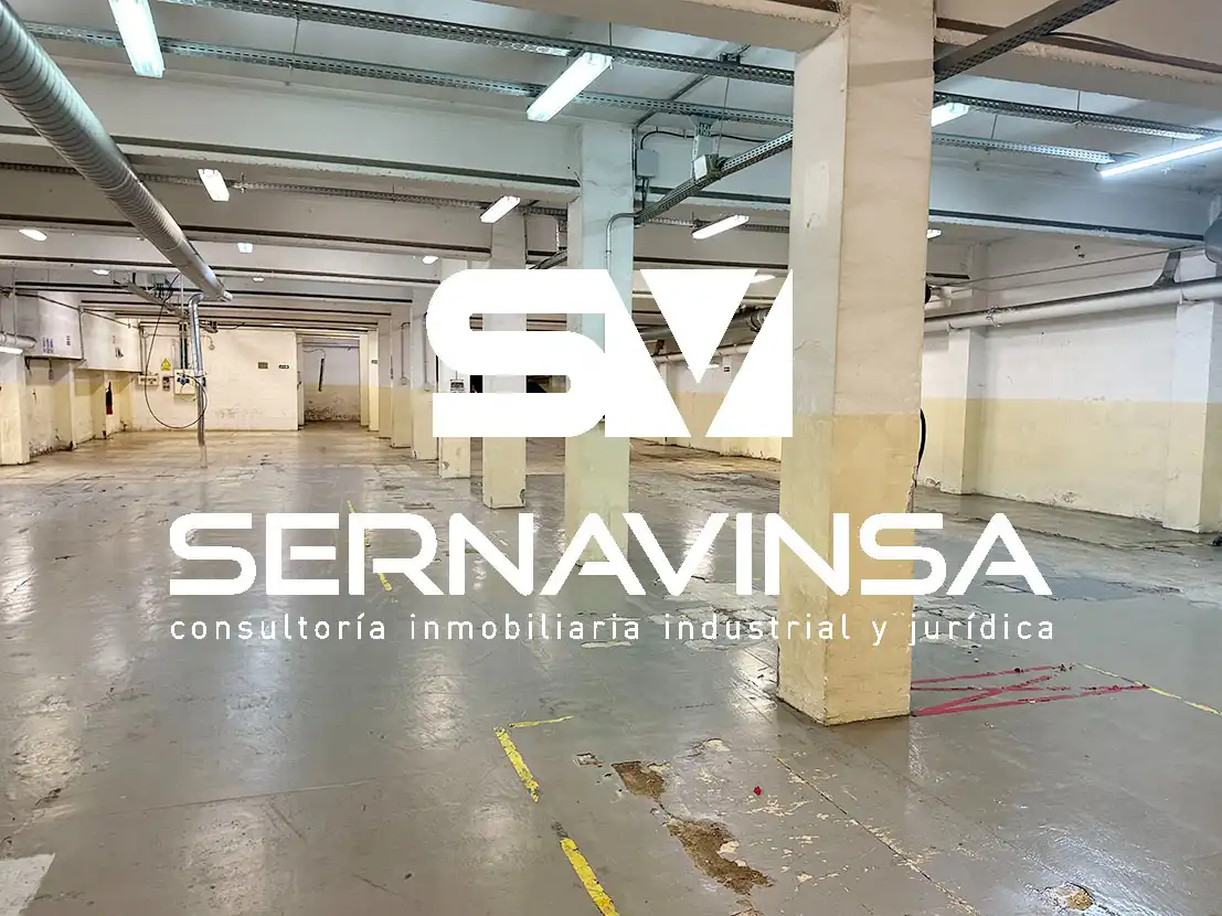 Vista exterior de Nave industrial de alquiler en Sabadell