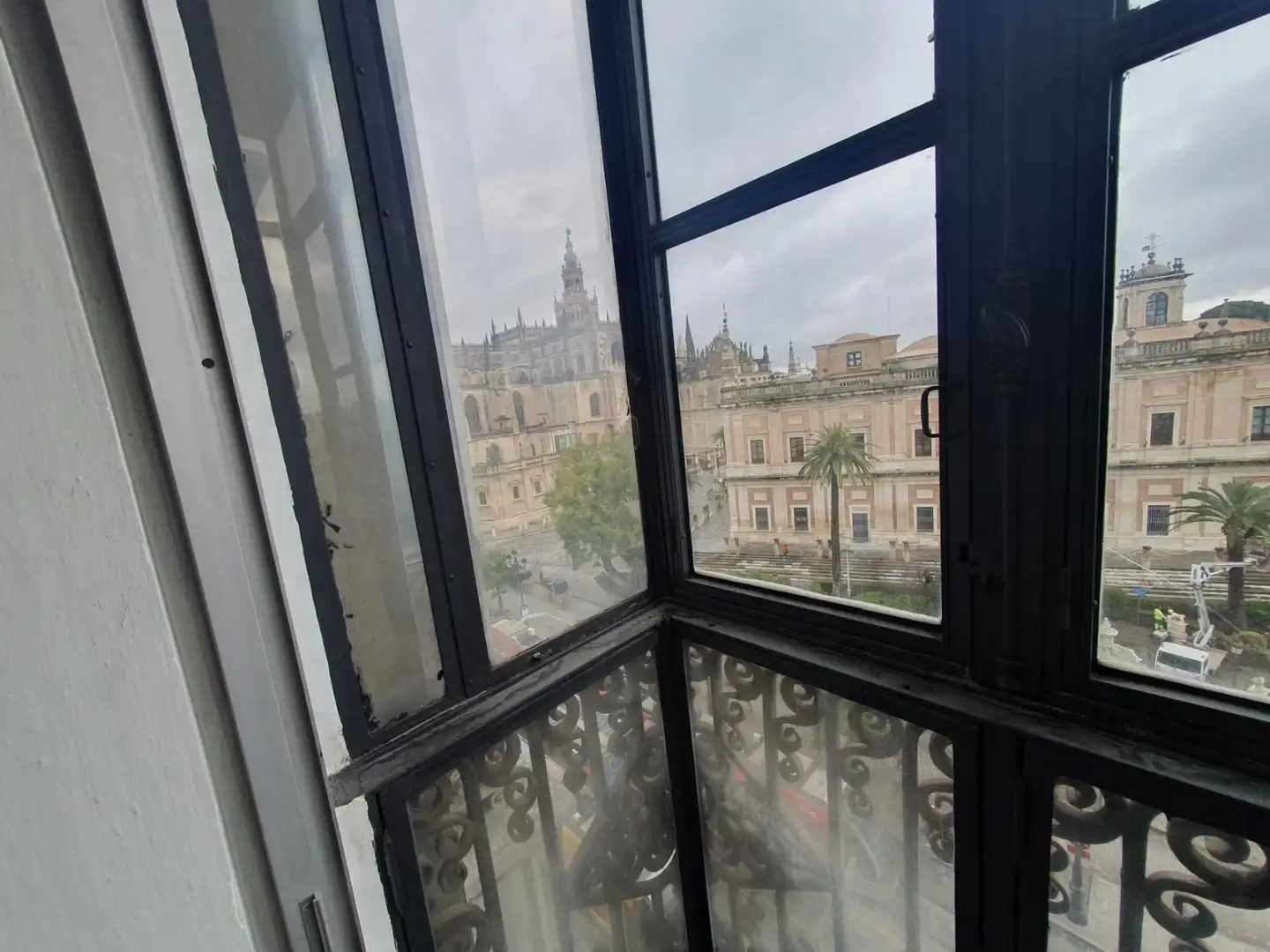 Außenansicht von Büro zur Miete in Sevilla