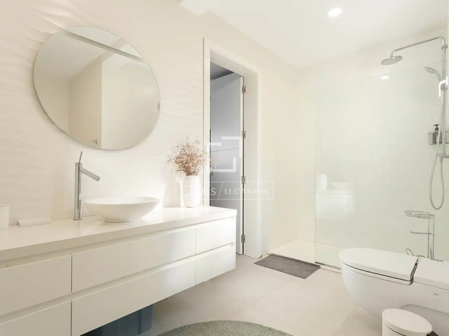 Baño de Ático de alquiler en Barcelona con Aire acondicionado, Calefacción y Terraza