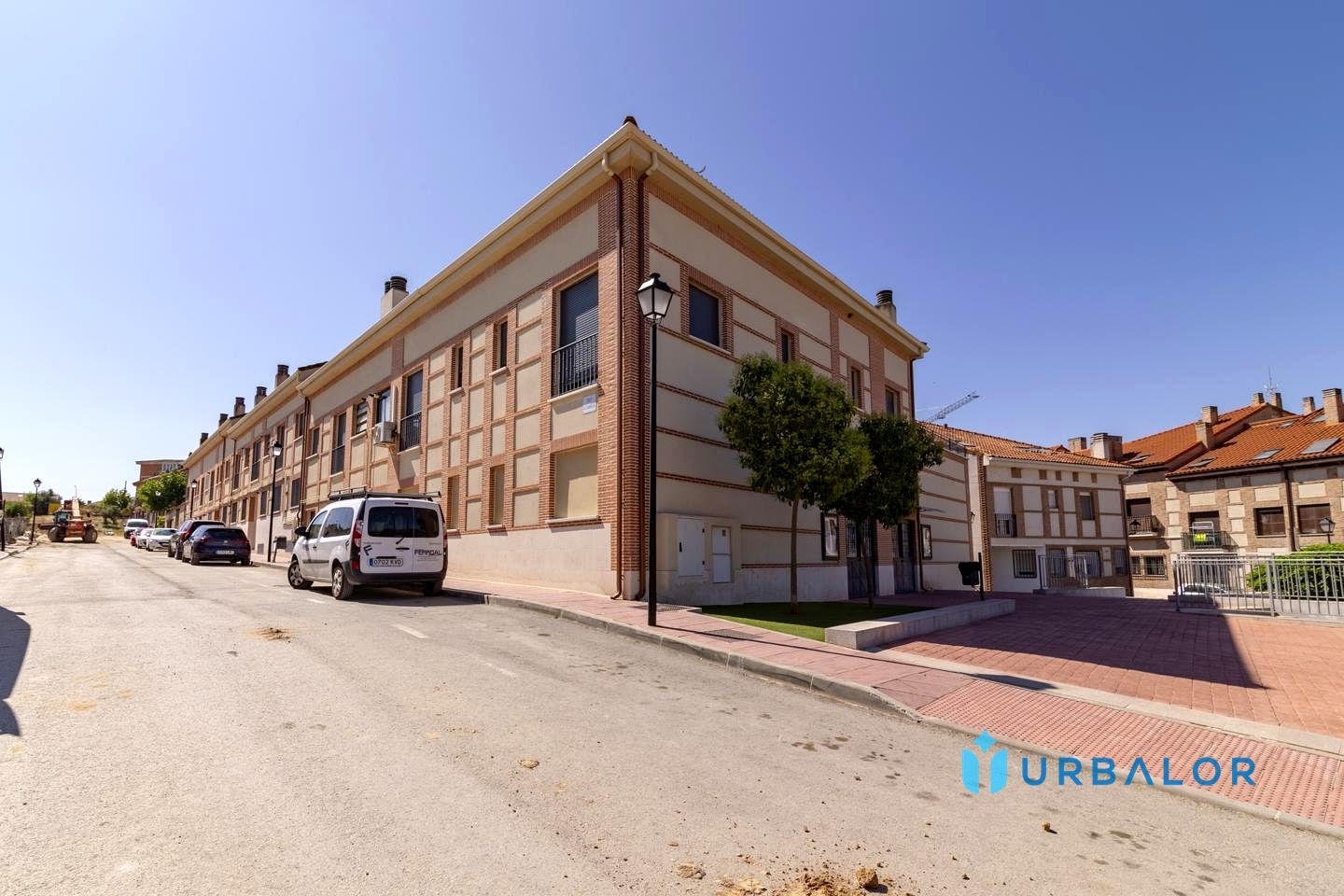 Vista exterior de Piso en venta en Valdeolmos-Alalpardo con Calefacción y Amueblado