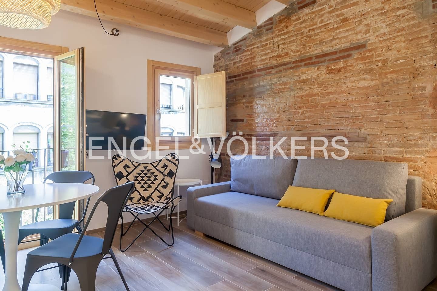 Sala d'estar de Àtic de lloguer en  Barcelona Capital amb Aire condicionat, Calefacció i Parquet