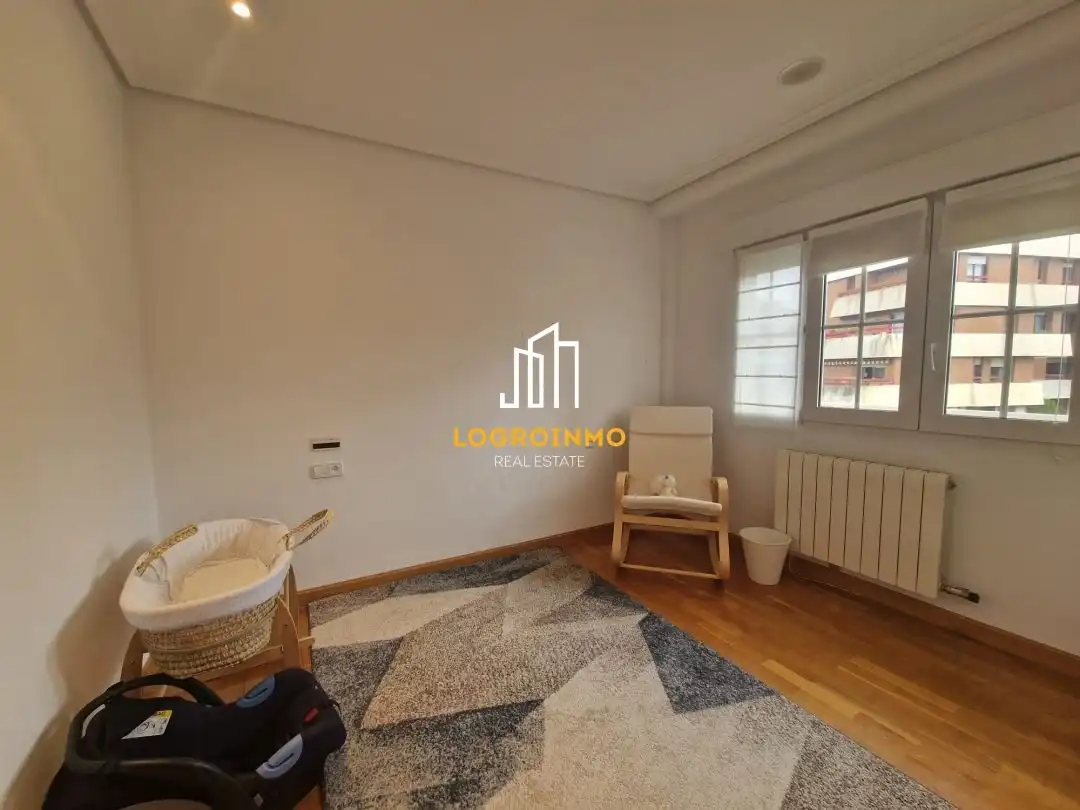 House with pool for sale in Avda. Madrid, imagen 33
