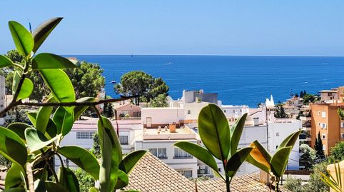 Soleado chalet con impresionantes vistas al mar en San Agustí, Palma de Mallorca.