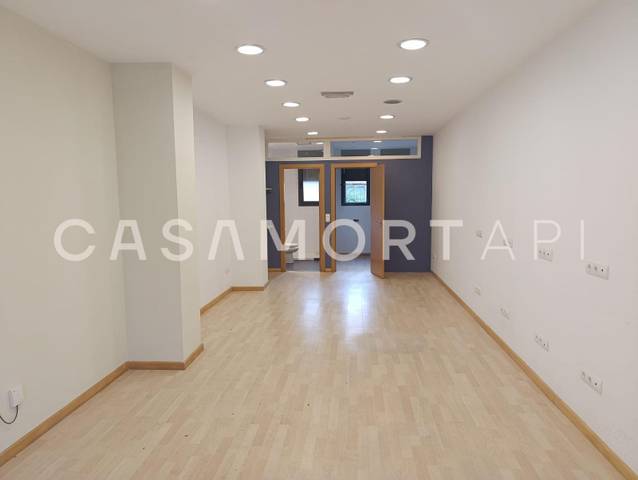 Local comercial en Alquiler en Carrer del Roser en Torroella de Montgrí