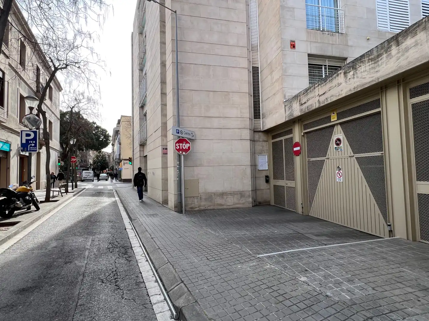 Vista exterior de Garaje en venta en Sabadell