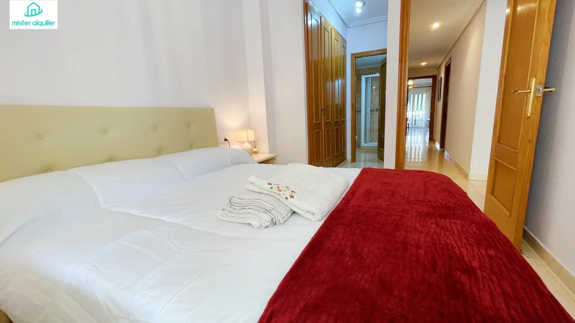 Dormitori de Apartament de lloguer en El Campello amb Aire condicionat, Calefacció i Terrassa