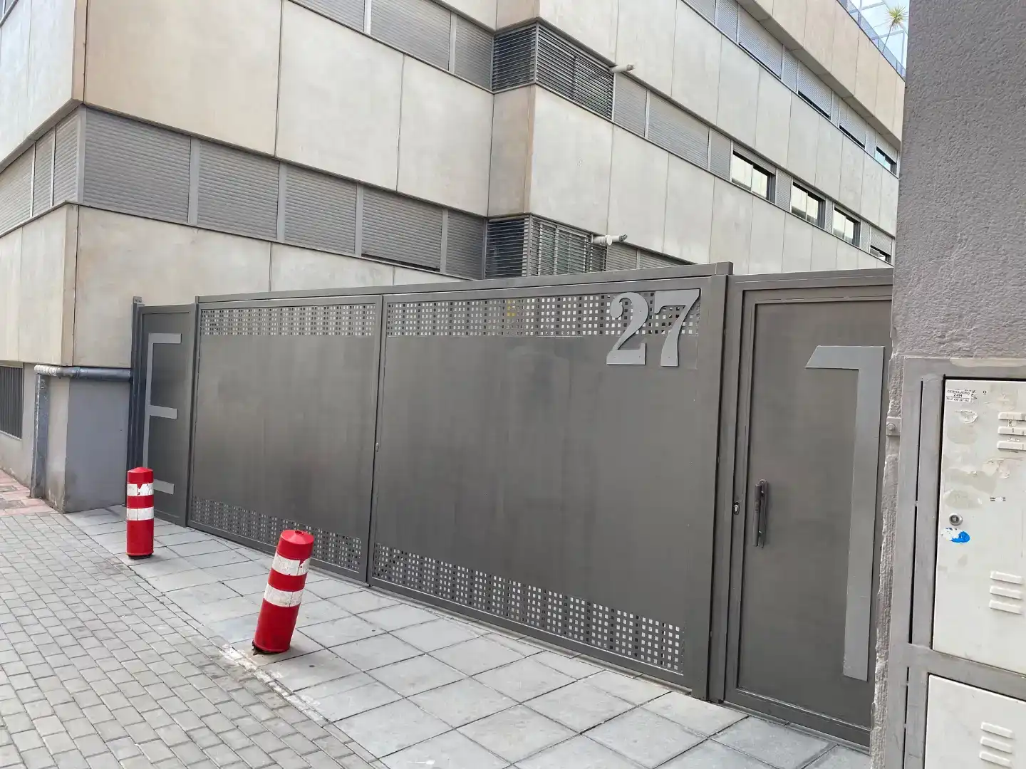 Exterior view of Flat for share in Armilla  with Parquet flooring, Swimming Pool and Furnished