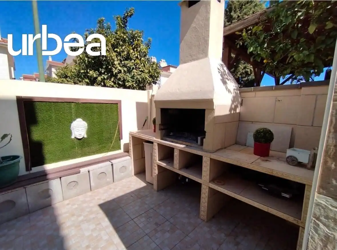 Terrassa de Casa adosada en venda en Málaga amb Aire condicionat, Jardí privat i Terrassa