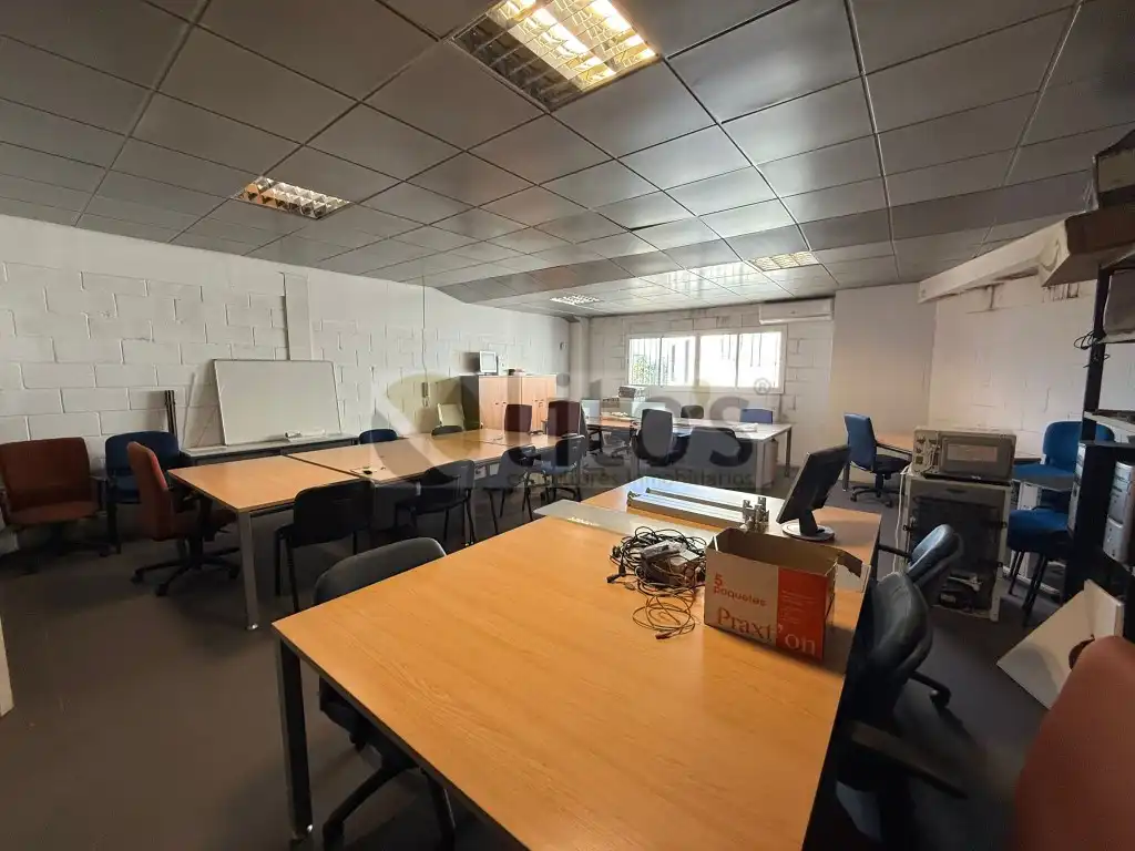Büro zur Miete in Dos Hermanas