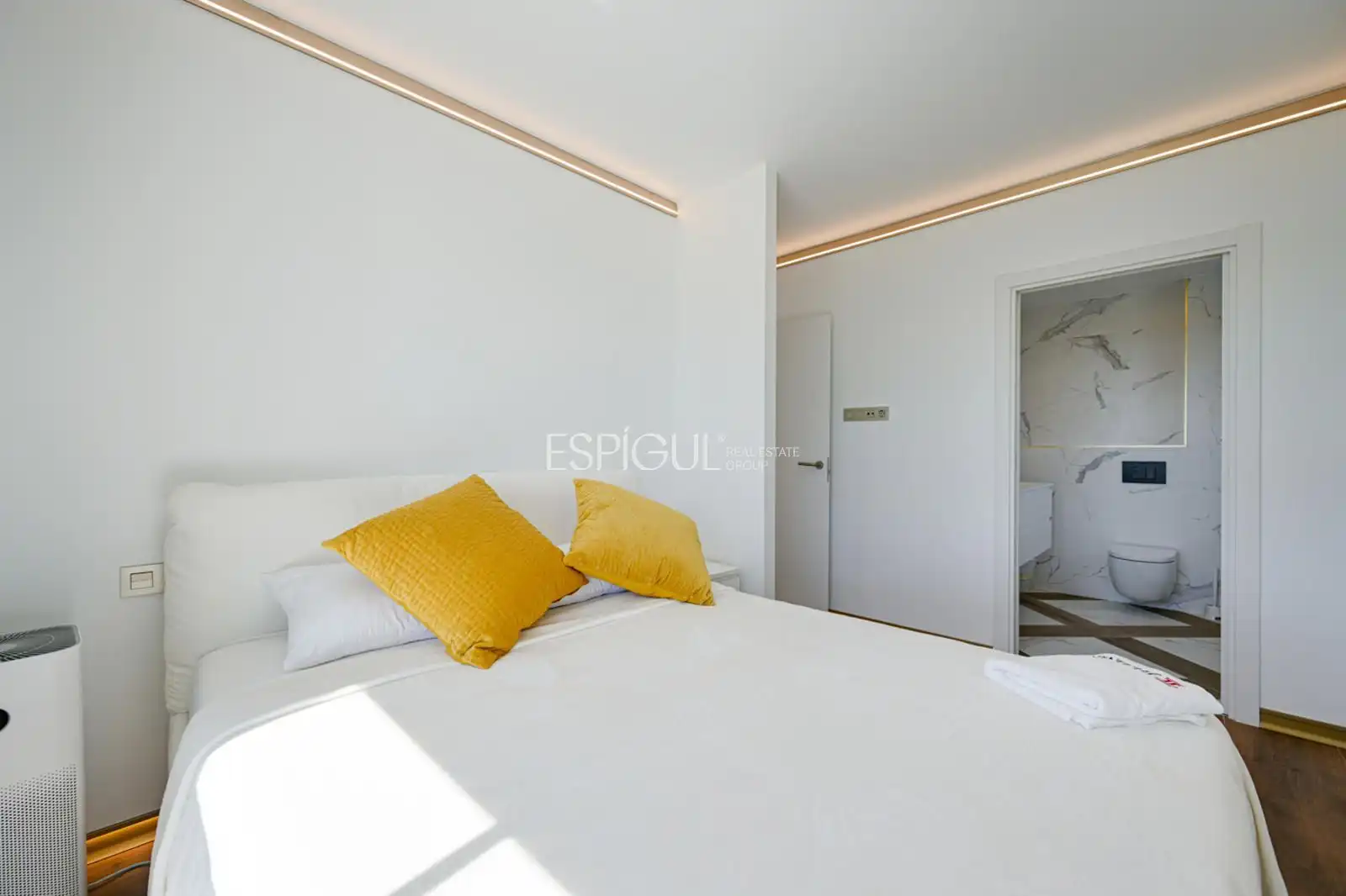 Reihenhaus mit Garten zum Verkauf in 8 de Març, imagen 32