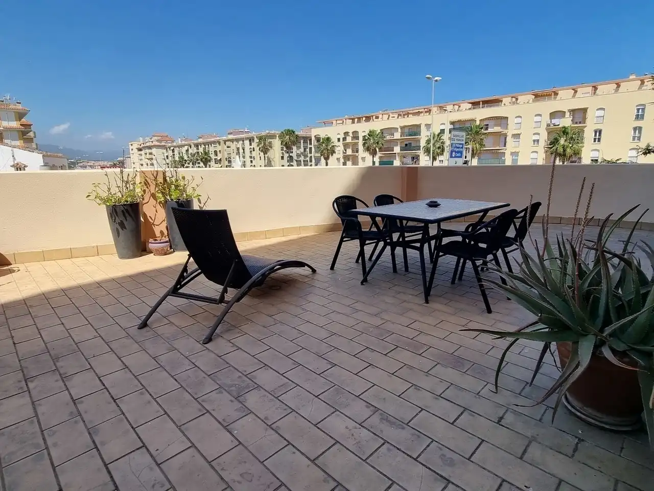 Terrassa de Apartament en venda en Manilva amb Terrassa i Piscina