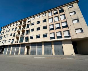 Vista exterior de Apartament en venda en O Carballiño   amb Calefacció, Traster i Moblat
