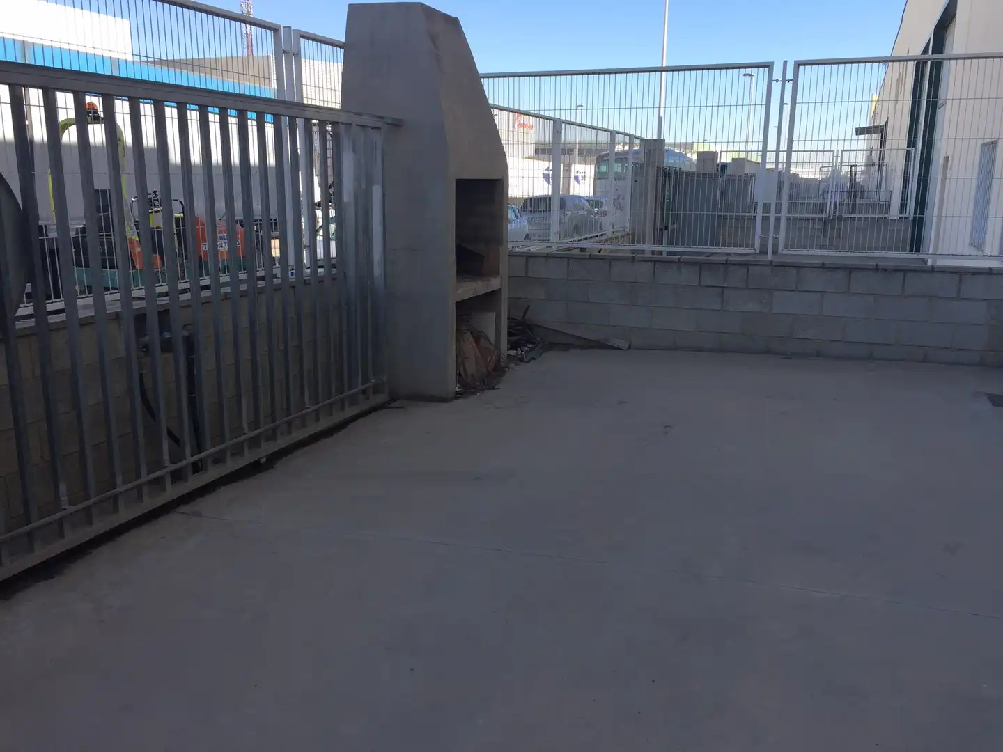 Terrassa de Nau industrial de lloguer en Riba-roja de Túria amb Calefacció i Alarma