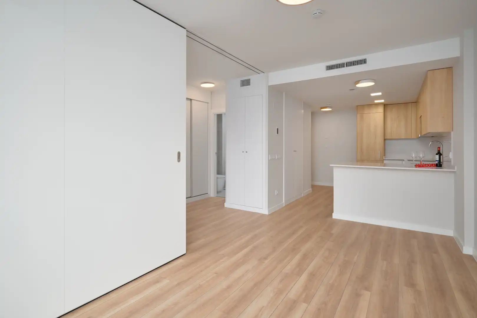 Wohnung zur Miete in Madrid mit Klimaanlage, Terrasse und Abstellraum