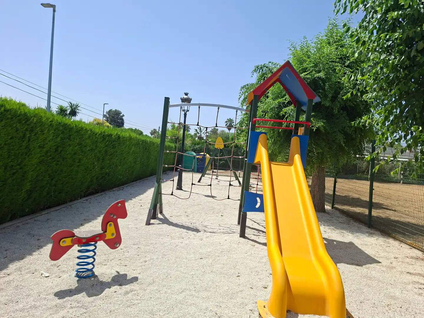 Garden of Houses for sale in Espartinas  with Air Conditioner, Heating and Private garden