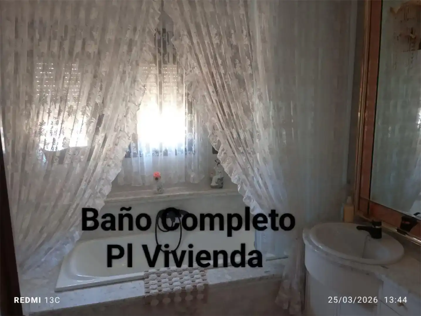Bathroom of Houses for sale in Reíllo  with Furnished