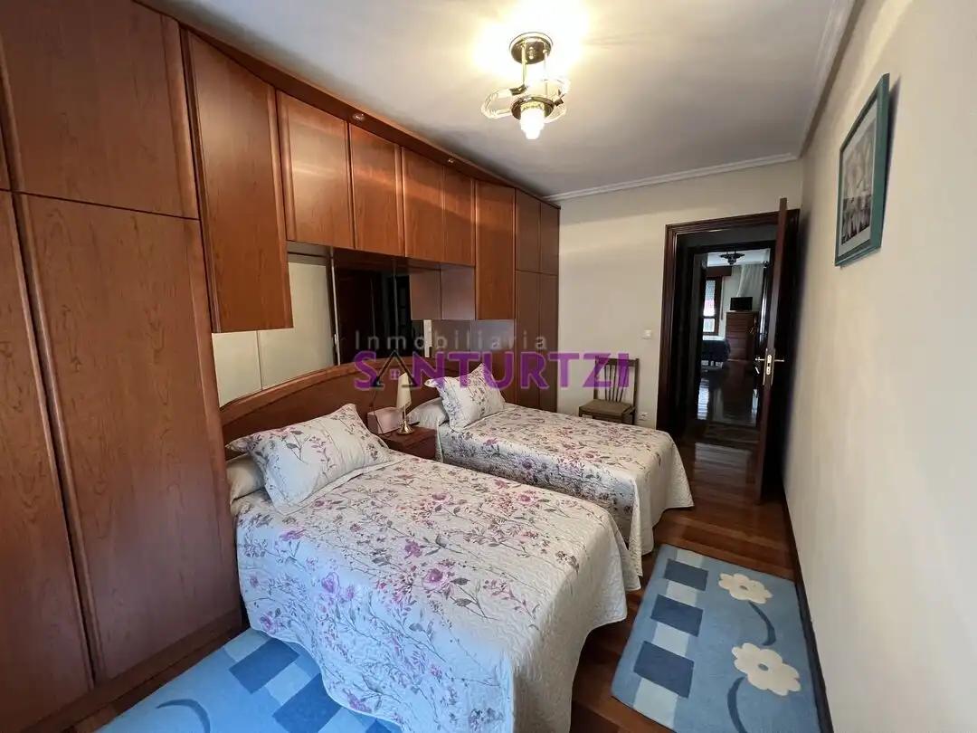 Bedroom of Flat for sale in Santurtzi   with Heating and Balcony