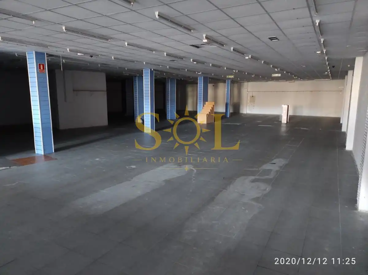 Local comercial en venda a Calle Alc M Castaño 104, imagen 8