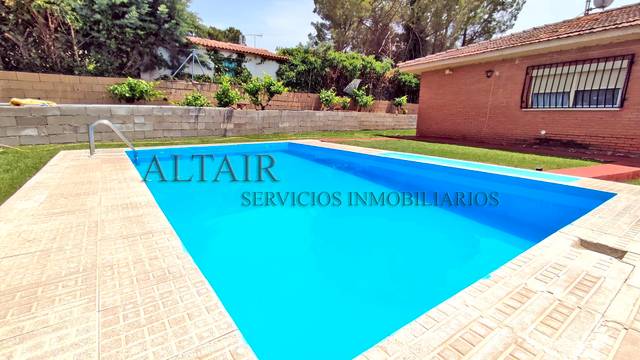Casa-chalet en Venta en Calle Río Tajo en Illana