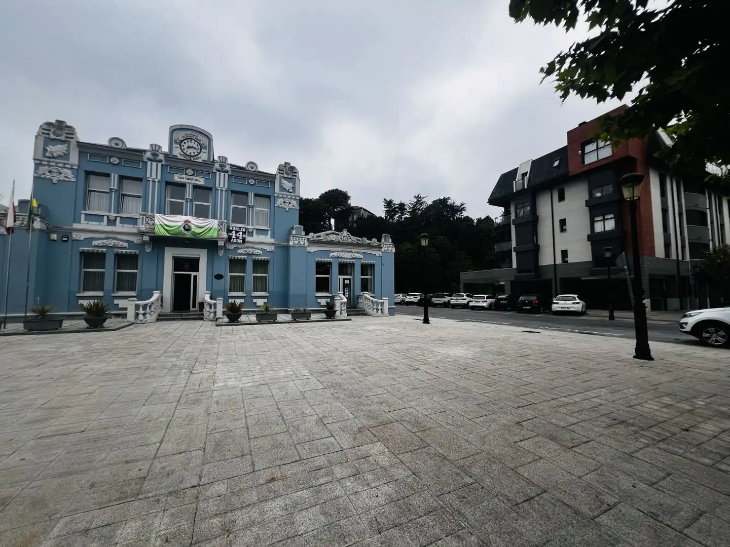 Außenansicht von Wohnung zum Verkauf in Colindres mit Heizung, Parkett und Terrasse