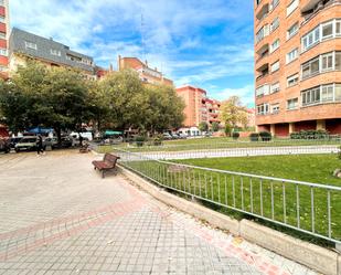 Exterior view of Flat for sale in Valladolid Capital  with Heating, Private garden and Terrace