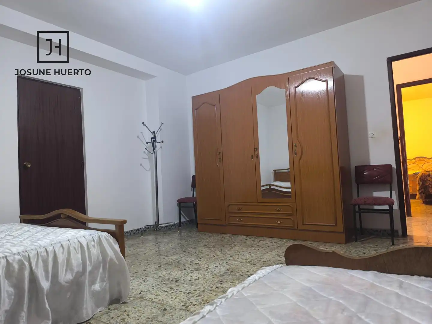 Dormitori de Finca rústica en venda en Esparragosa de la Serena amb Moblat