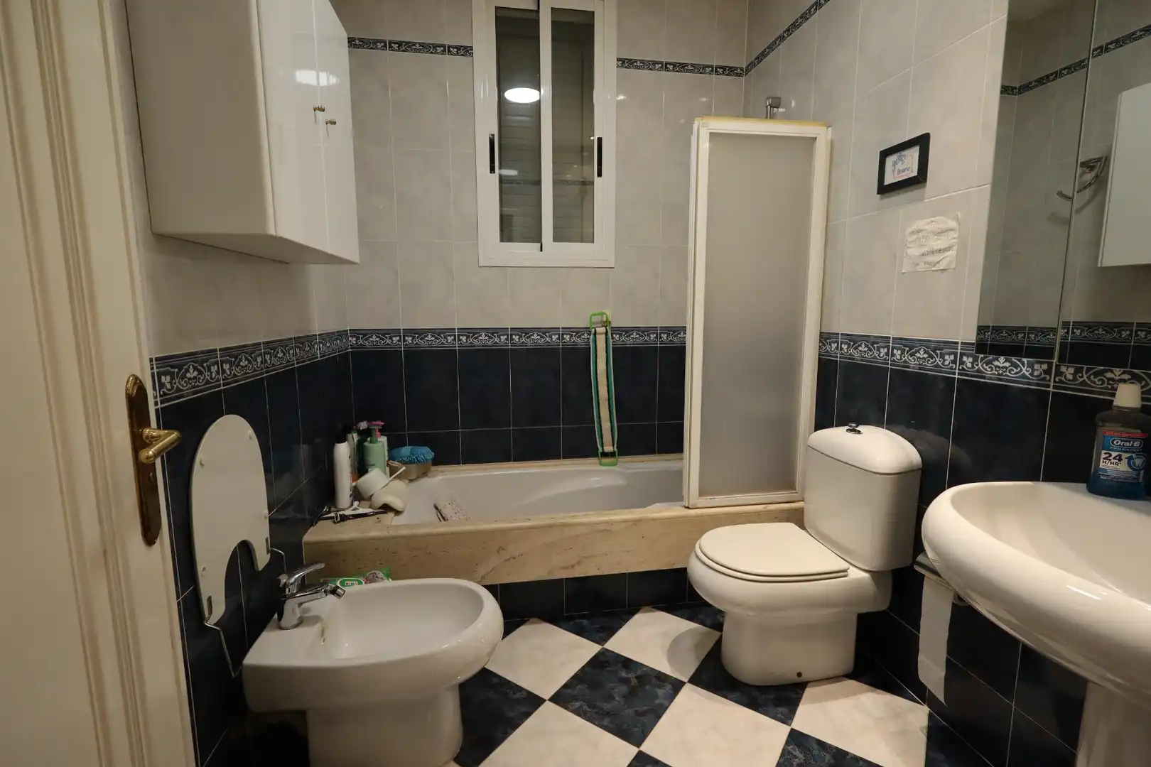 Baño de Casa o chalet en venta en Chiva con Aire acondicionado, Calefacción y Jardín privado