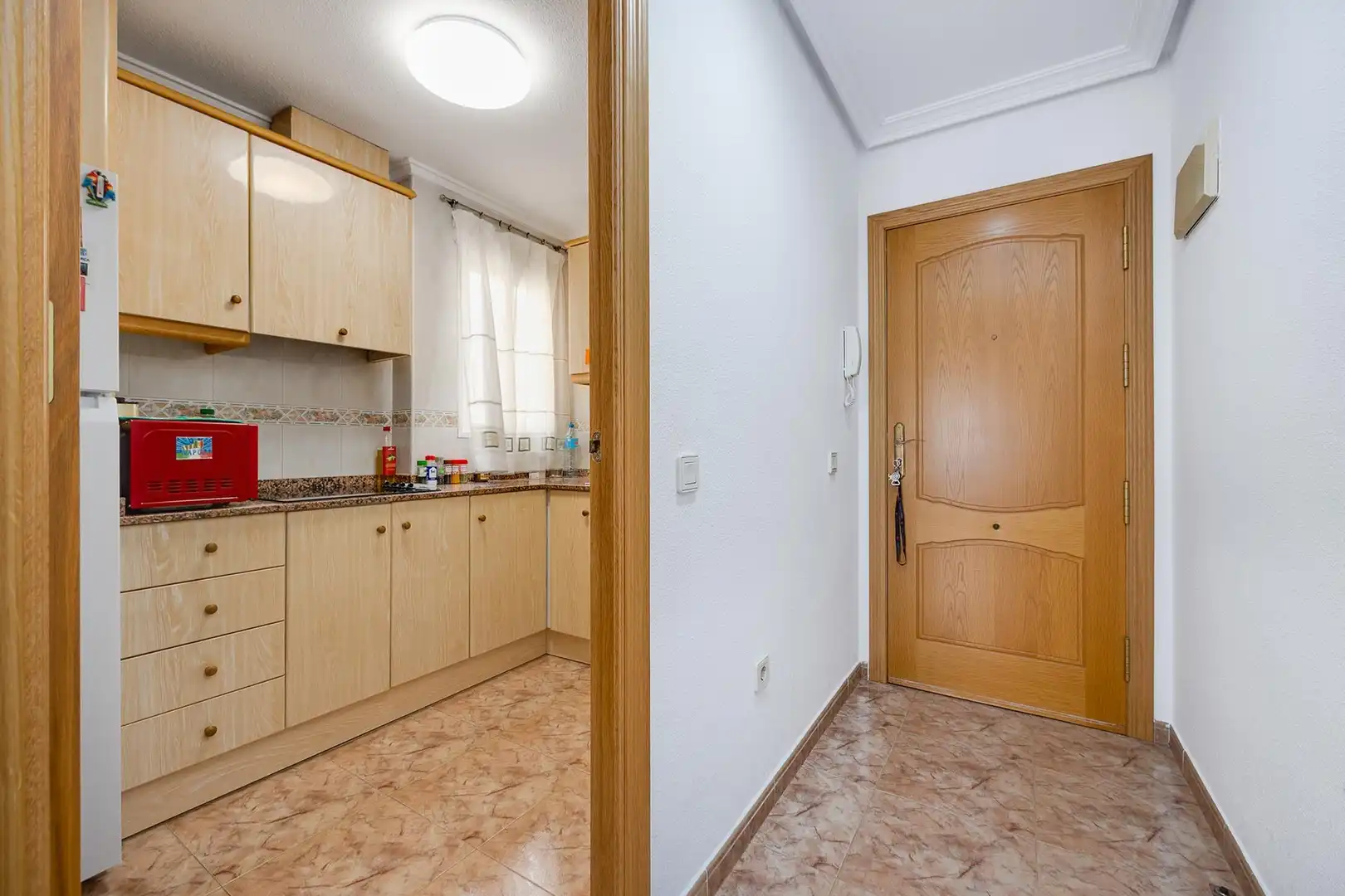 Cuina de Apartament en venda en Torrevieja amb Aire condicionat i Terrassa