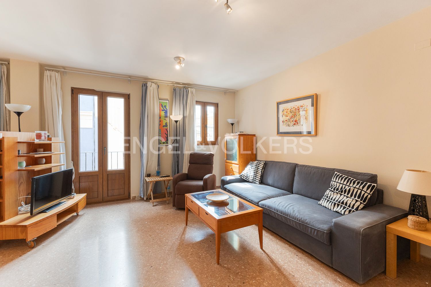 Exterior view of Apartment to rent in  Valencia Capital  with Air Conditioner, Heating and Furnished