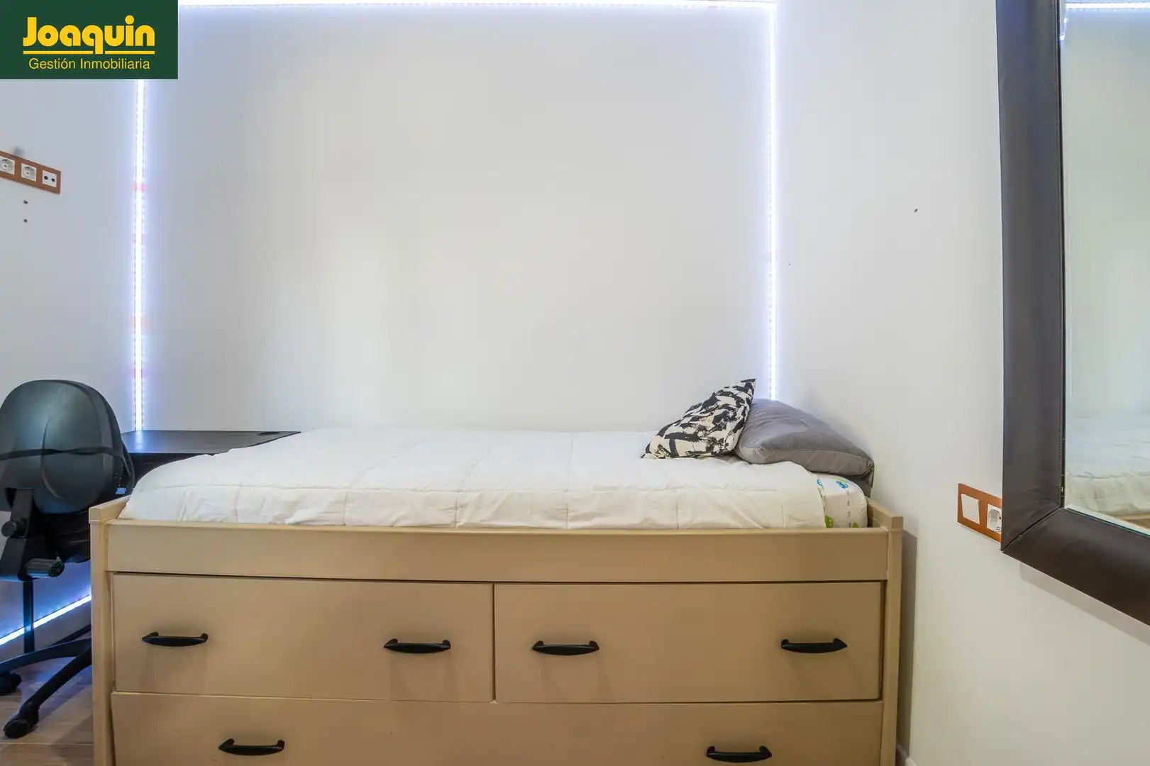 Bedroom of Houses for sale in Córdoba  with Air Conditioner, Terrace and Storage room
