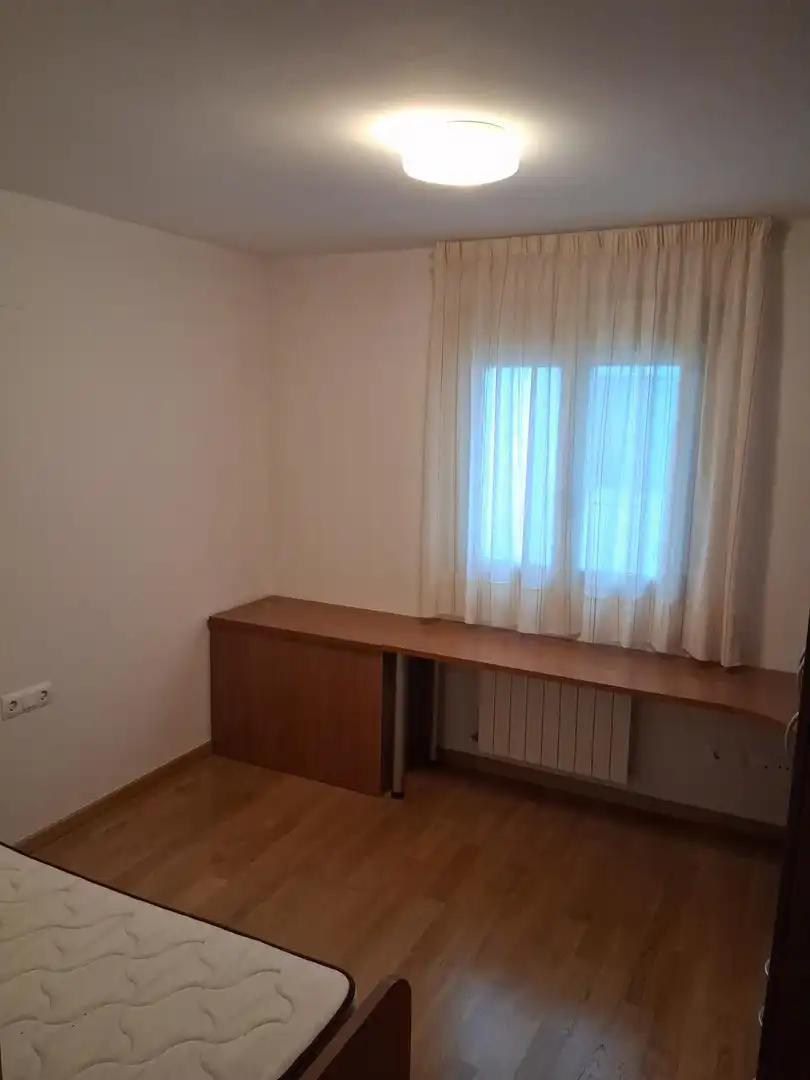 Habitación de Apartamento en venta en Albacete con Calefacción, Trastero y Balcón
