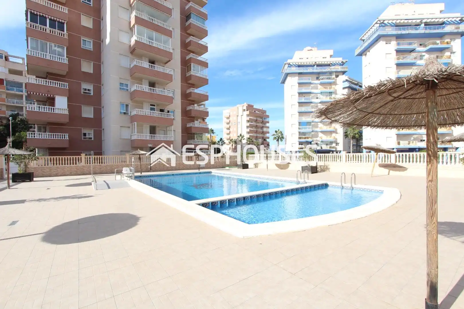 Exterior view of Flat for sale in Guardamar del Segura  with Air Conditioner, Terrace and Storage room