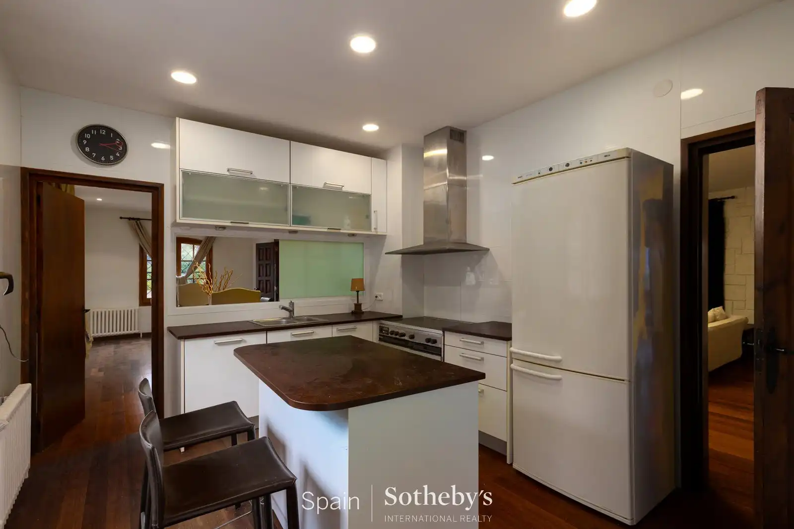 House with pool for sale in Av. Can Corbera, imagen 9