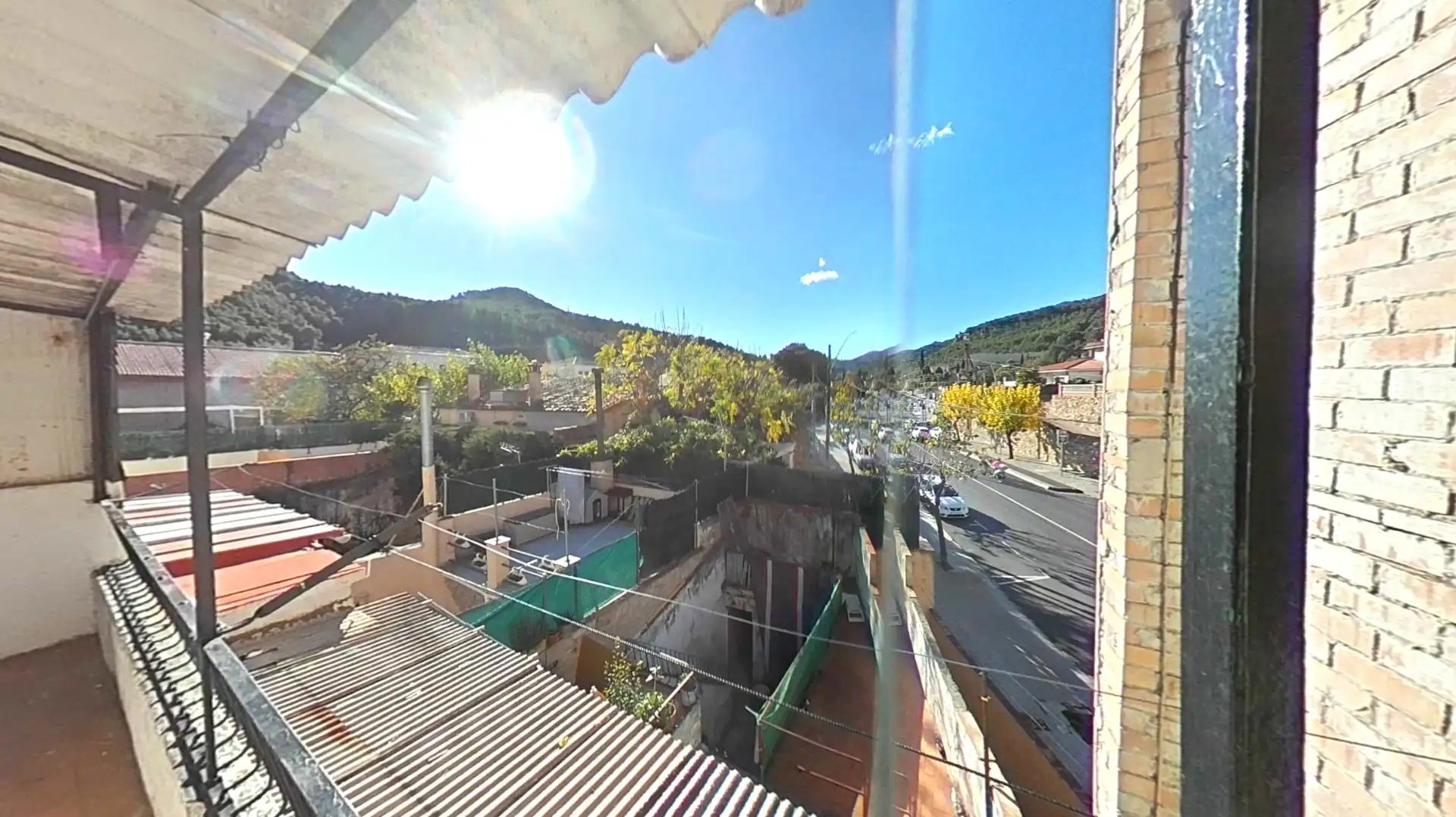 Vista exterior de Piso en venta en Vallirana con Balcón