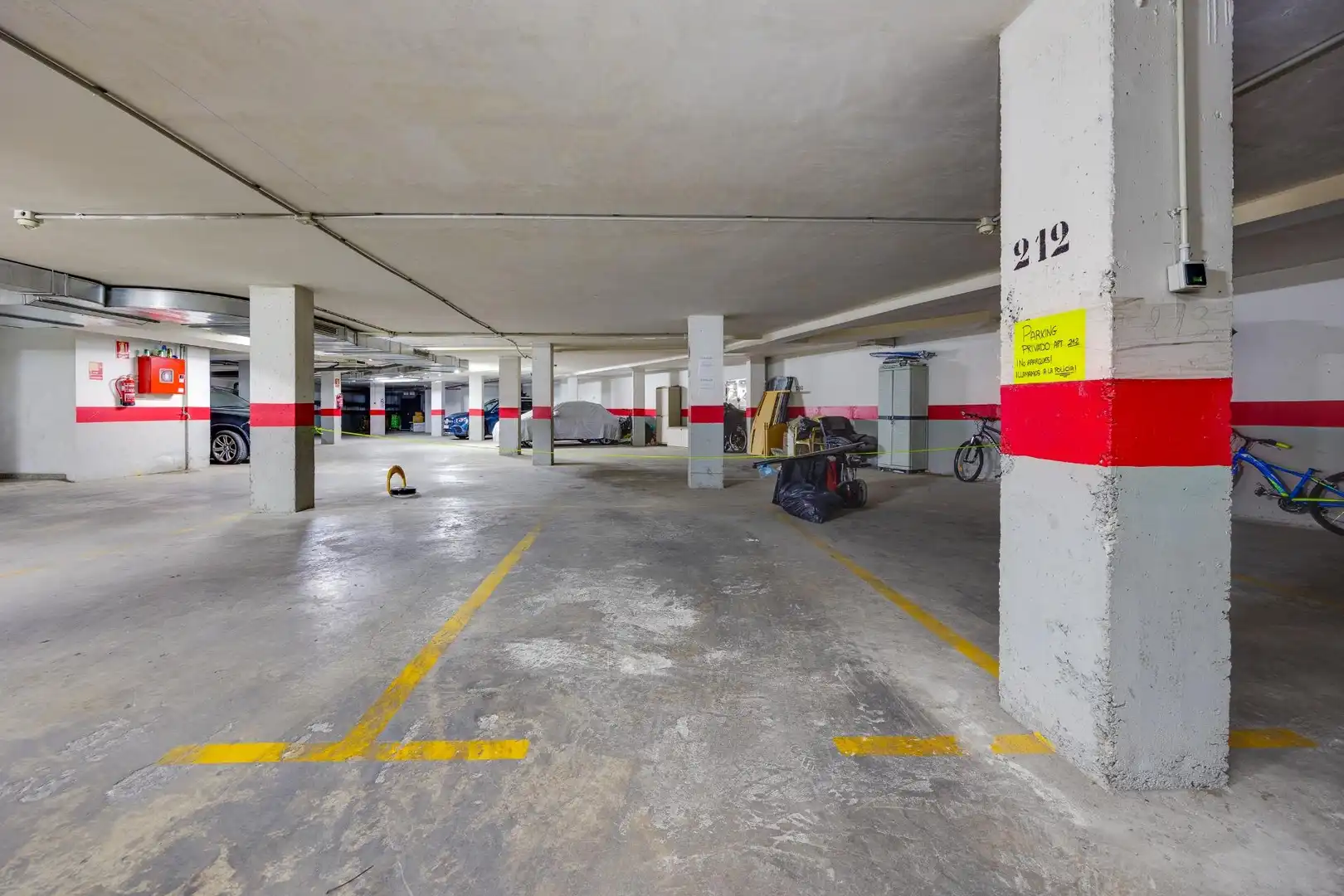 Parking de Piso en venta en Orihuela con Aire acondicionado, Amueblado y Piscina comunitaria