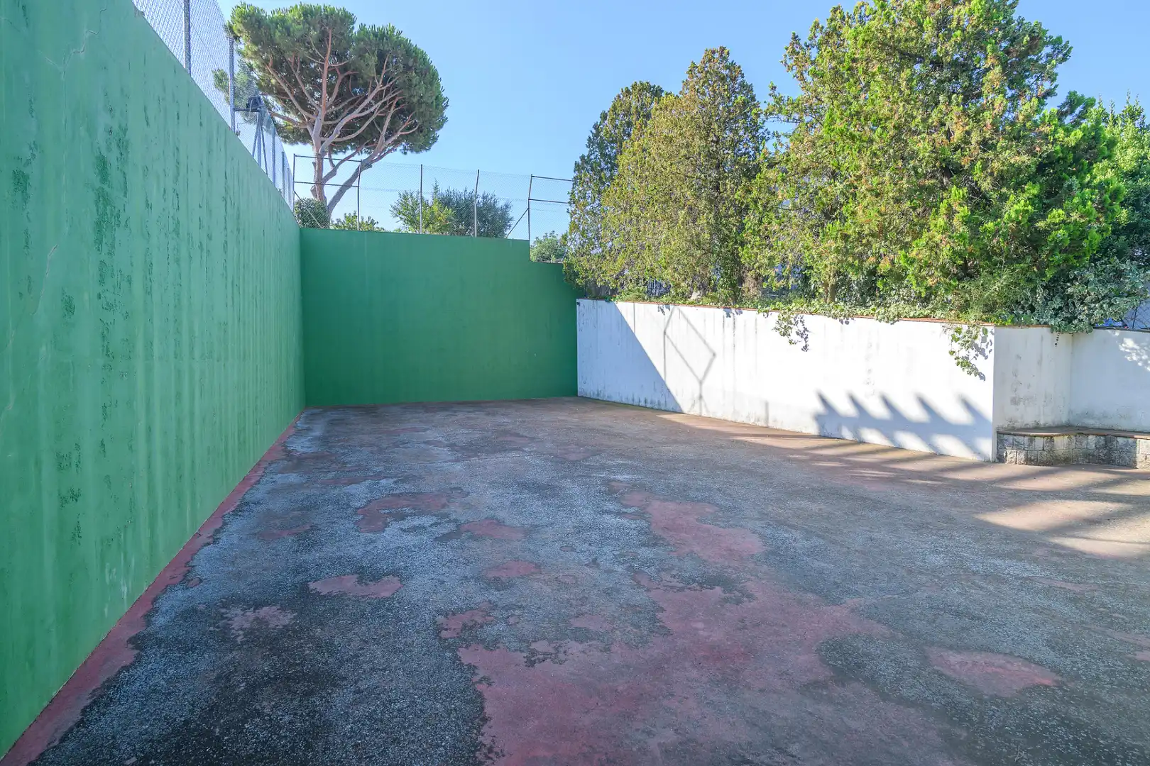 Garden of Houses for sale in Cabrils  with Air Conditioner, Heating and Private garden