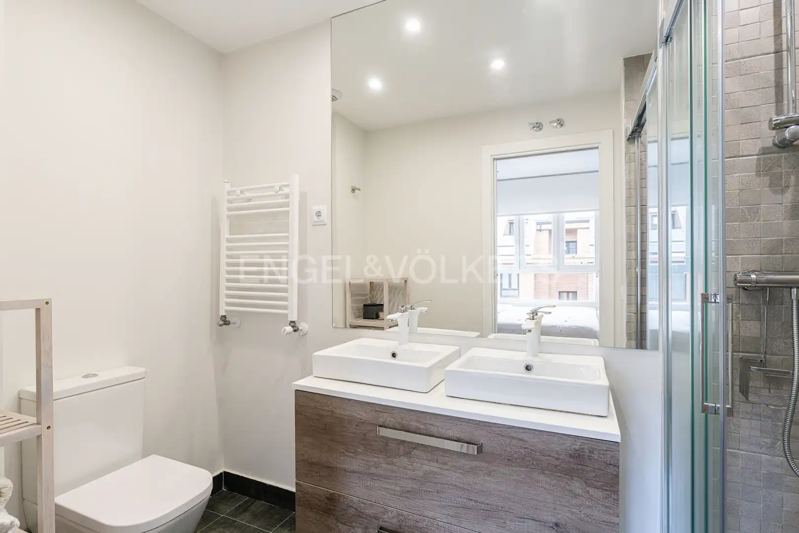 Bathroom of Attic for sale in Majadahonda  with Air Conditioner, Heating and Terrace