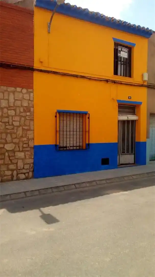 Vista exterior de Casa adosada en venta en Alpera con Jardín privado