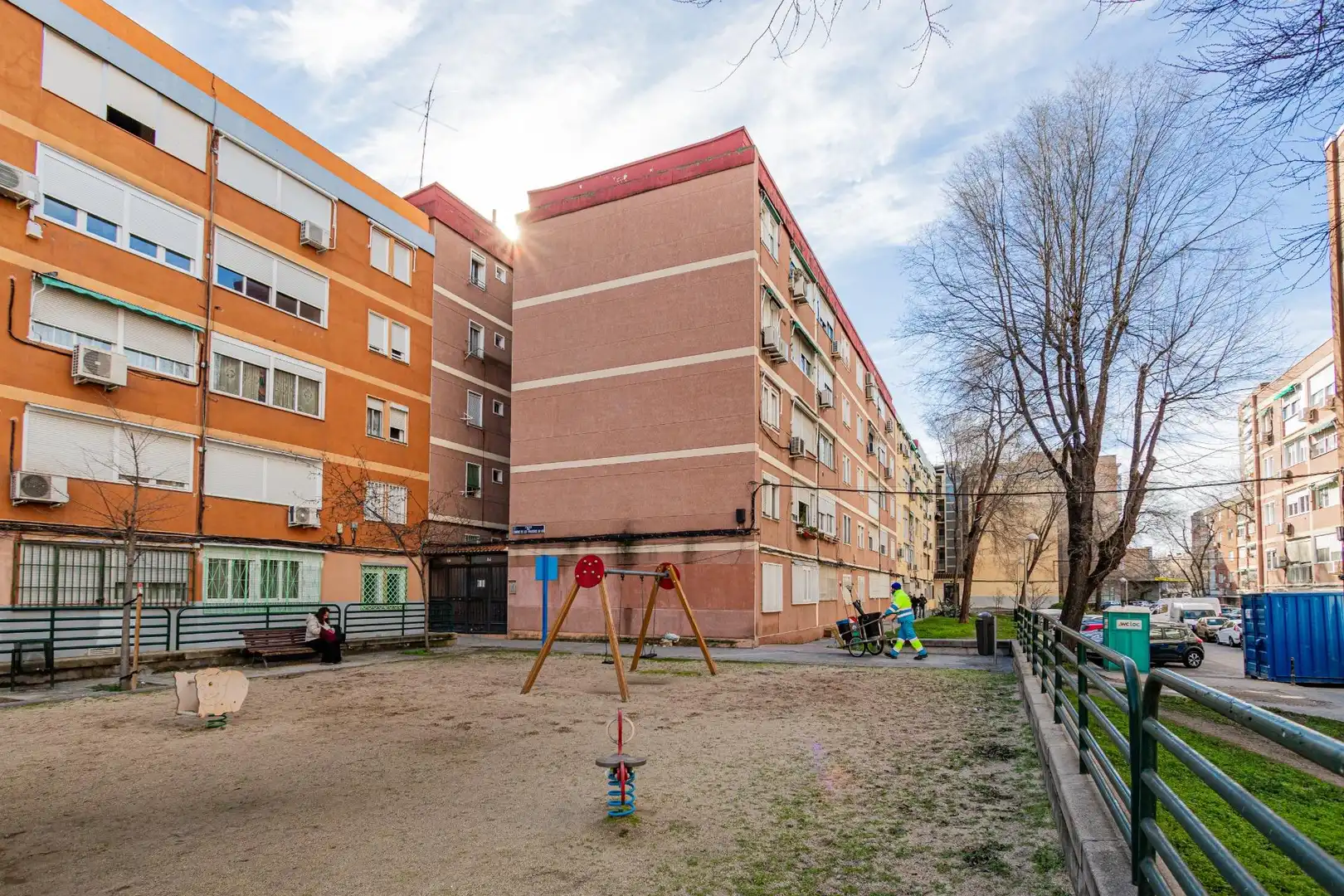 Exterior view of Ground floor for sale in Madrid  with Heating and Furnished