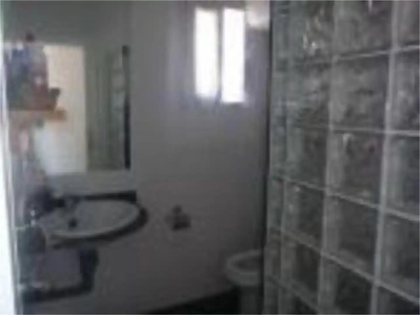 Bany de Àtic de lloguer en Zahara de los Atunes amb Aire condicionat, Piscina i Moblat