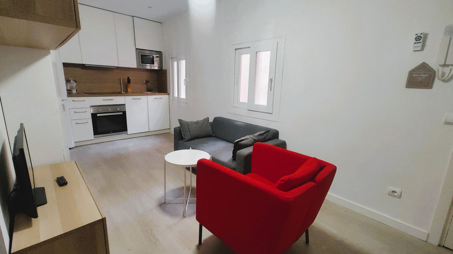 Living room of Flat to rent in  Madrid Capital  with Air Conditioner, Heating and Furnished