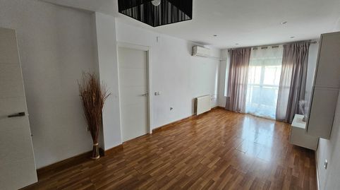 Photo 2 of Flat for rent in Avenida de la Constitución, Malpartida de Cáceres, Cáceres